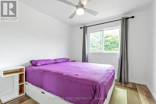 18 - 350 Camelot Court, Oshawa (Eastdale), ON - Indoor Photo Showing Bedroom