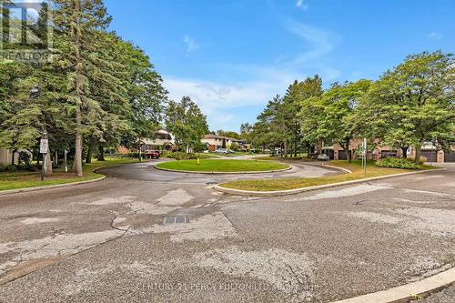 18 - 350 Camelot Court, Oshawa (Eastdale), ON - Outdoor