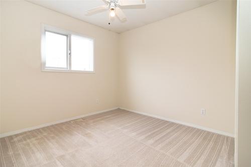 1594 Rutland Road, Kelowna, BC - Indoor Photo Showing Other Room