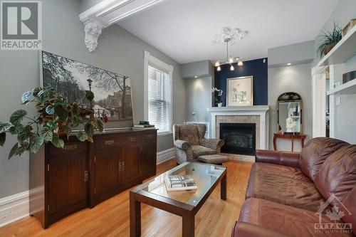 290 Lyon Street N, Ottawa, ON - Indoor Photo Showing Living Room With Fireplace