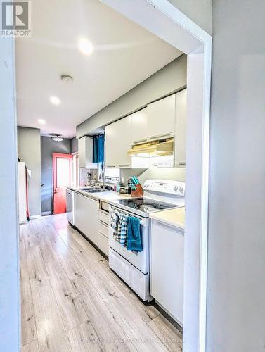 8 Northumberland Boulevard, Quinte West, ON - Indoor Photo Showing Kitchen