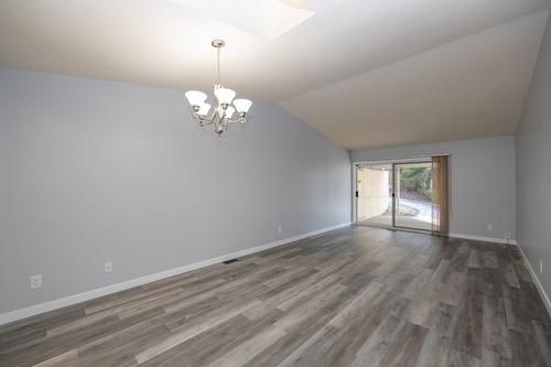 13-1400 14 Avenue, Vernon, BC - Indoor Photo Showing Other Room