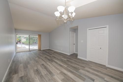 13-1400 14 Avenue, Vernon, BC - Indoor Photo Showing Other Room