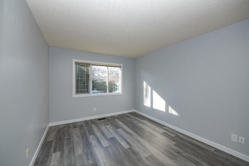 13-1400 14 Avenue, Vernon, BC - Indoor Photo Showing Other Room