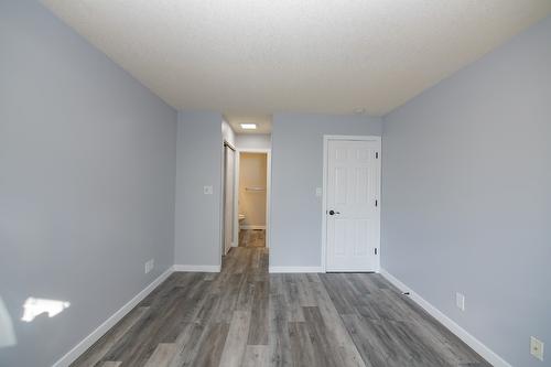 13-1400 14 Avenue, Vernon, BC - Indoor Photo Showing Other Room