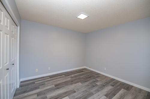 13-1400 14 Avenue, Vernon, BC - Indoor Photo Showing Other Room