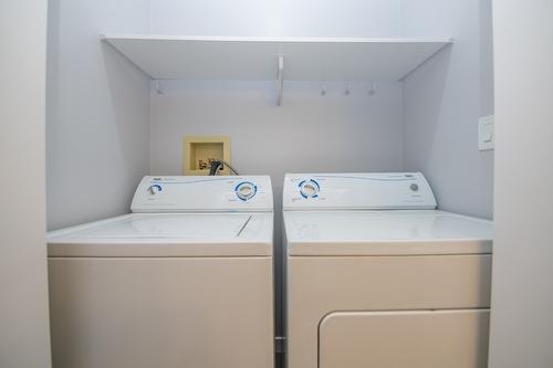 13-1400 14 Avenue, Vernon, BC - Indoor Photo Showing Laundry Room