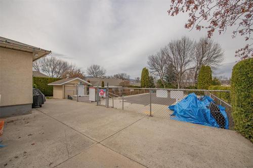 13-1400 14 Avenue, Vernon, BC - Outdoor