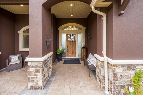 2384 Bellagio Lane, Kelowna, BC - Outdoor