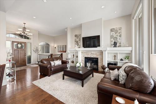 2384 Bellagio Lane, Kelowna, BC - Indoor Photo Showing Living Room With Fireplace