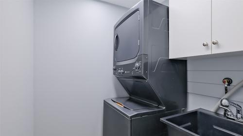 2742 Cameron Road, West Kelowna, BC - Indoor Photo Showing Laundry Room