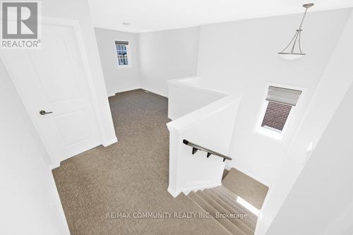 185 Bur Oak Drive, Thorold, ON - Indoor Photo Showing Other Room