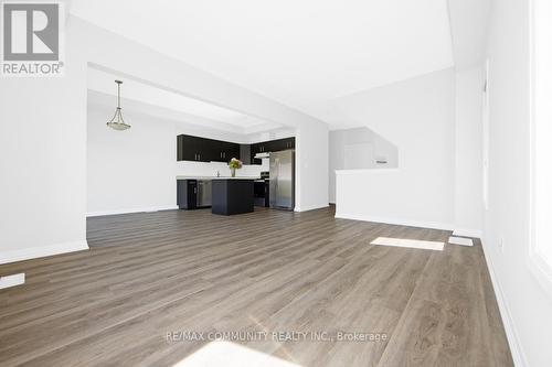 185 Bur Oak Drive, Thorold, ON - Indoor Photo Showing Other Room