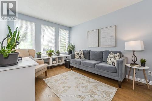 34 Wilson Crescent, Centre Wellington (Elora/Salem), ON - Indoor Photo Showing Living Room