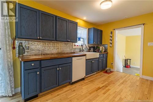 335 Mannhurst Road, Havelock, NB - Indoor Photo Showing Kitchen