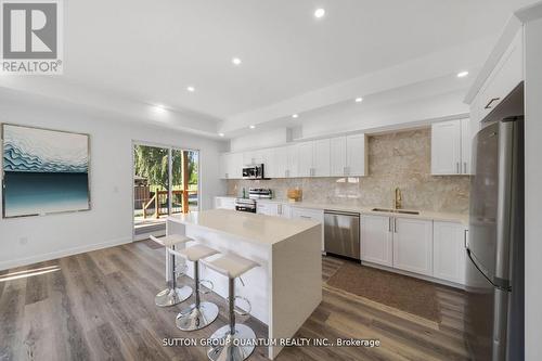 50 Bell Avenue, Hamilton, ON - Indoor Photo Showing Kitchen With Upgraded Kitchen