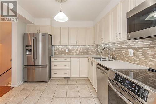 542 Langelier Avenue, Ottawa, ON - Indoor Photo Showing Kitchen With Stainless Steel Kitchen With Double Sink With Upgraded Kitchen