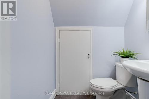 32 Kilgannon Avenue, Clarington (Courtice), ON - Indoor Photo Showing Bathroom