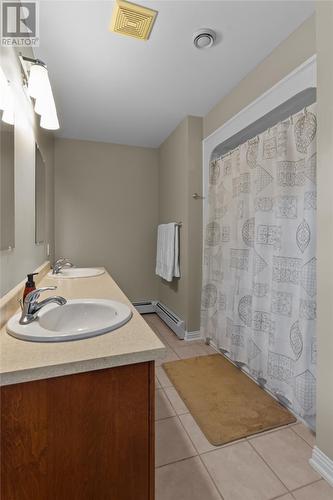 55 Poplar Avenue, St. John'S, NL - Indoor Photo Showing Bathroom