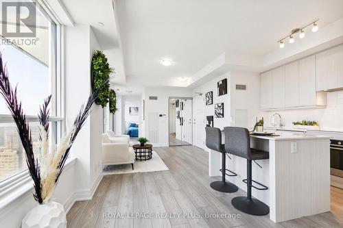 3408 - 36 Elm Drive, Mississauga, ON - Indoor Photo Showing Kitchen