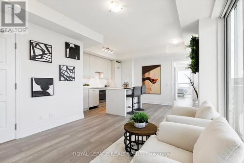 3408 - 36 Elm Drive, Mississauga (Fairview), ON - Indoor Photo Showing Living Room