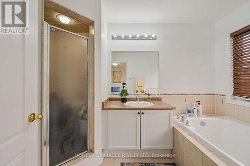 17 - 90 Cedarbrook Road, Brampton, ON - Indoor Photo Showing Bathroom