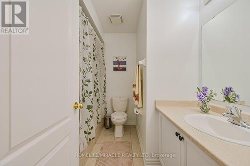 17 - 90 Cedarbrook Road, Brampton, ON - Indoor Photo Showing Bathroom