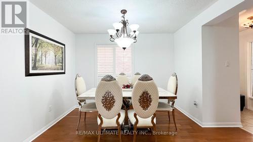 2598 Dashwood Drive, Oakville, ON - Indoor Photo Showing Dining Room