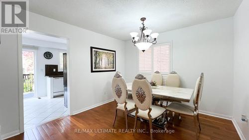 2598 Dashwood Drive, Oakville, ON - Indoor Photo Showing Dining Room