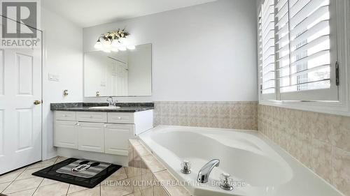 2598 Dashwood Drive, Oakville, ON - Indoor Photo Showing Bathroom