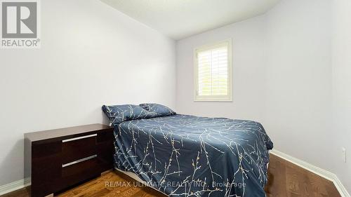 2598 Dashwood Drive, Oakville, ON - Indoor Photo Showing Bedroom