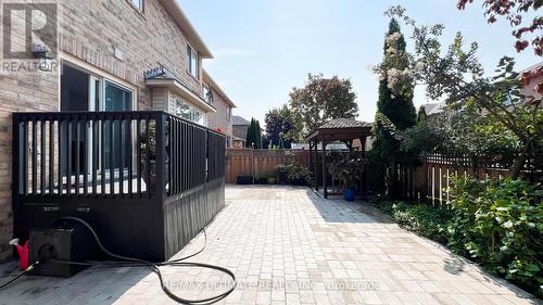 2598 Dashwood Drive, Oakville (West Oak Trails), ON - Outdoor