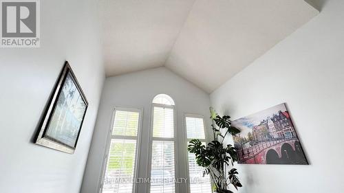 2598 Dashwood Drive, Oakville, ON - Indoor Photo Showing Other Room