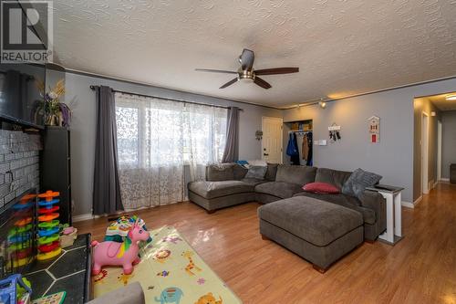 368 Wilson Crescent, Prince George, BC - Indoor Photo Showing Living Room