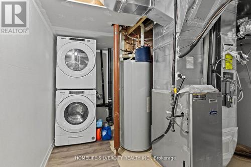 86 Bear Run Road, Brampton, ON - Indoor Photo Showing Laundry Room