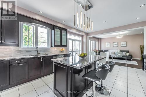 13 Hua Du Avenue, Markham (Berczy), ON - Indoor Photo Showing Kitchen With Upgraded Kitchen