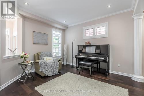 13 Hua Du Avenue, Markham (Berczy), ON - Indoor Photo Showing Living Room