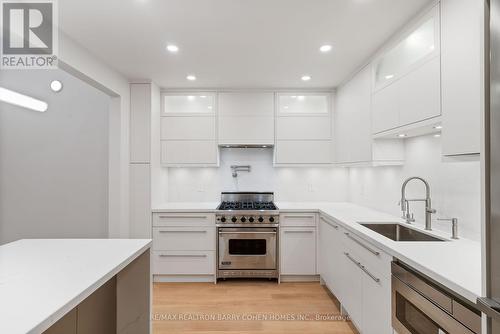 9 Gilgorm Road, Toronto (Forest Hill North), ON - Indoor Photo Showing Kitchen With Upgraded Kitchen