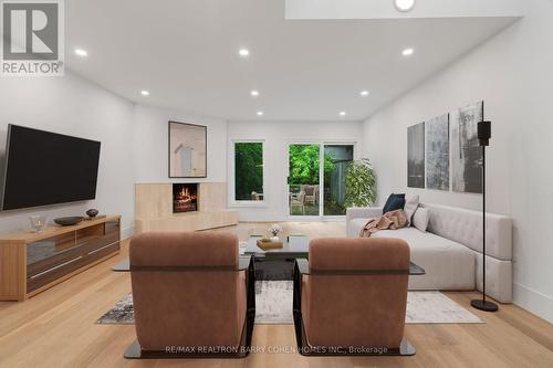 9 Gilgorm Road, Toronto (Forest Hill North), ON - Indoor Photo Showing Living Room