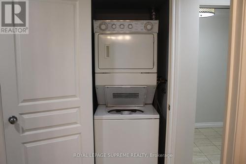 210 - 801 Bay Street, Toronto, ON - Indoor Photo Showing Laundry Room