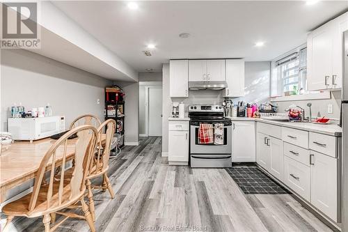 16 Cote Avenue, Chelmsford, ON - Indoor Photo Showing Kitchen