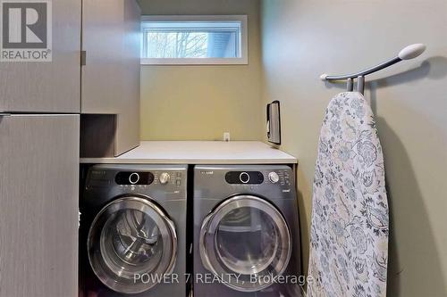 34 Groveland Crescent, Toronto (Parkwoods-Donalda), ON - Indoor Photo Showing Laundry Room