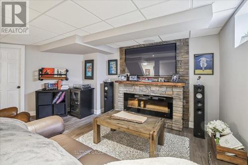 68 Wyngate Avenue, Hamilton, ON - Indoor Photo Showing Living Room With Fireplace