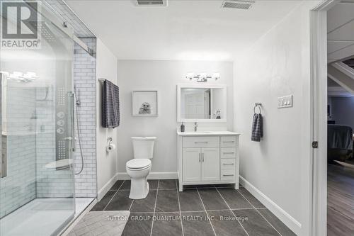 68 Wyngate Avenue, Hamilton, ON - Indoor Photo Showing Bathroom