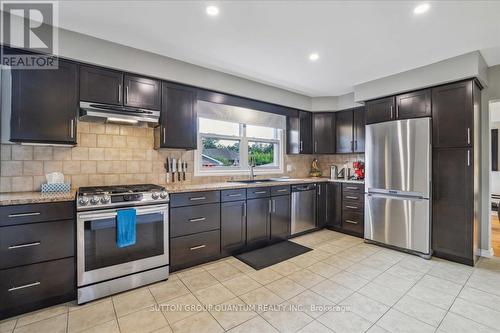 68 Wyngate Avenue, Hamilton, ON - Indoor Photo Showing Kitchen With Upgraded Kitchen