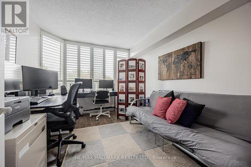 312 - 22 Clarissa Drive, Richmond Hill (Harding), ON - Indoor Photo Showing Office