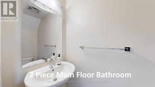 Ph 09 - 1060 Sheppard Avenue W, Toronto (York University Heights), ON - Indoor Photo Showing Bathroom