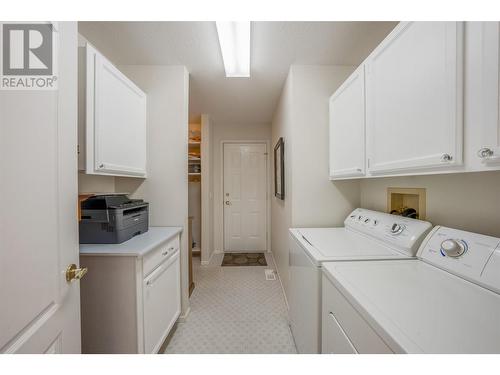 1201 Cameron Avenue Unit# 165, Kelowna, BC - Indoor Photo Showing Laundry Room