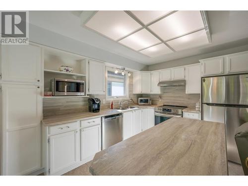 1201 Cameron Avenue Unit# 165, Kelowna, BC - Indoor Photo Showing Kitchen With Stainless Steel Kitchen With Double Sink