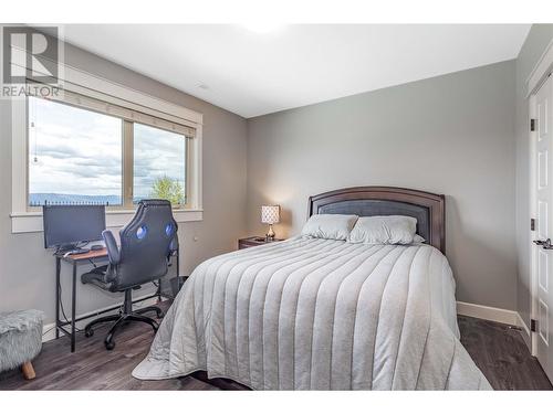 1756 Birkdale Avenue, Kelowna, BC - Indoor Photo Showing Bedroom